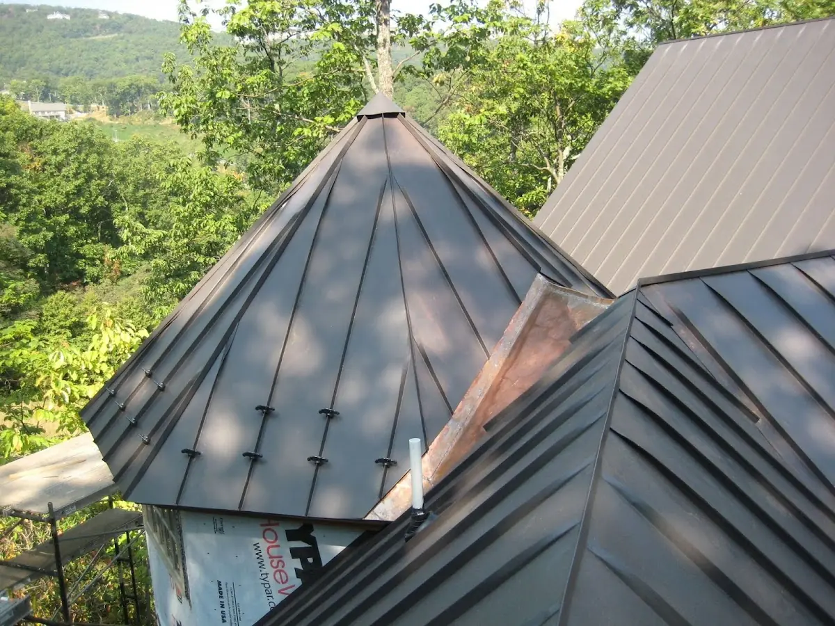 Professional Gutter Cleaning by Craftsman Roofing in Rancho Calaveras